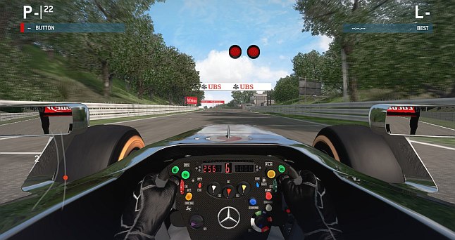 F1 2013 Patch 2 in the McLaren MP4-28